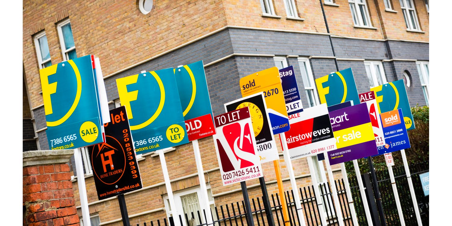 Ask an expert 'Should I offer the full asking price for a house