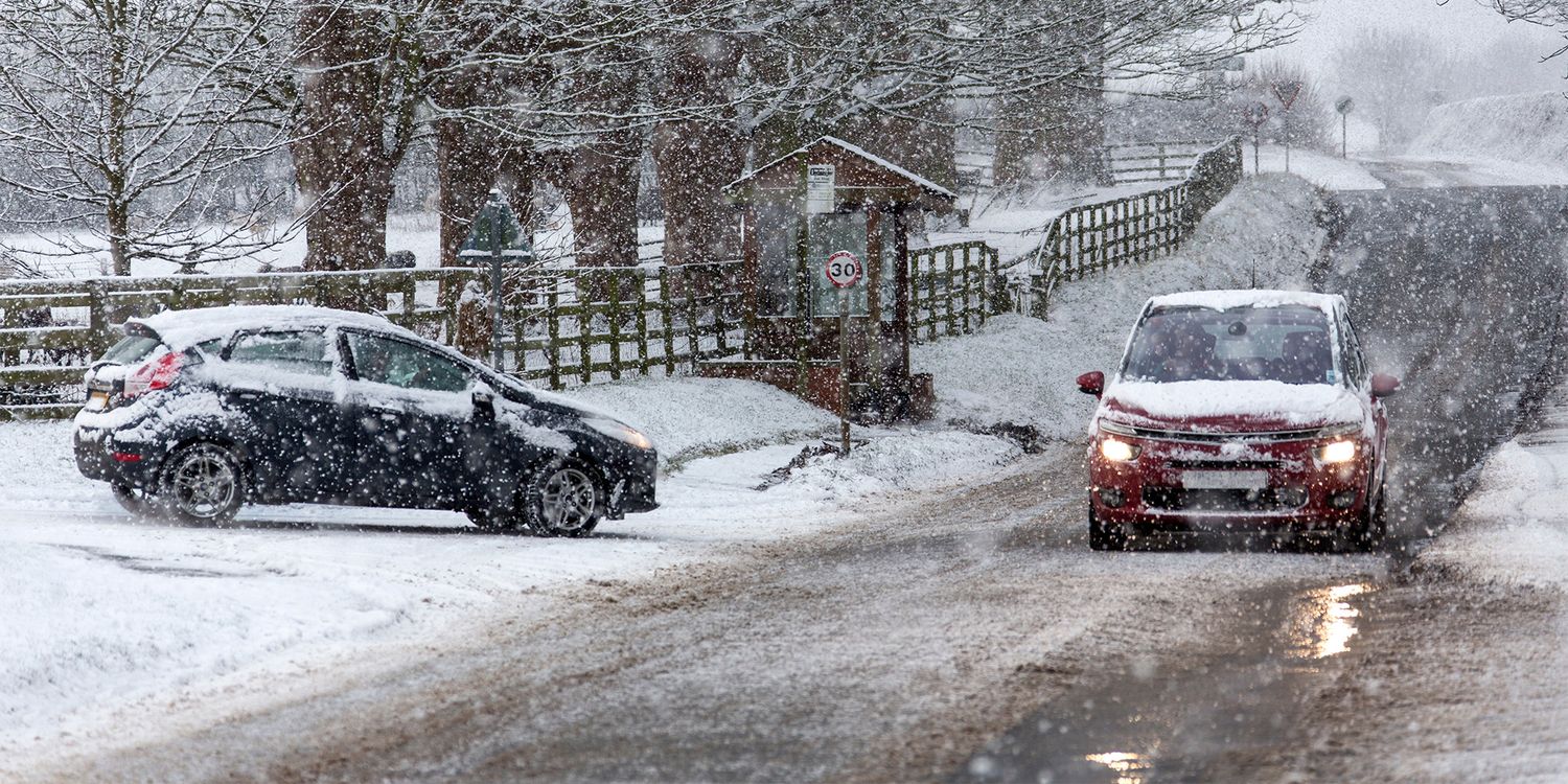 How to drive in snow and icy conditions
