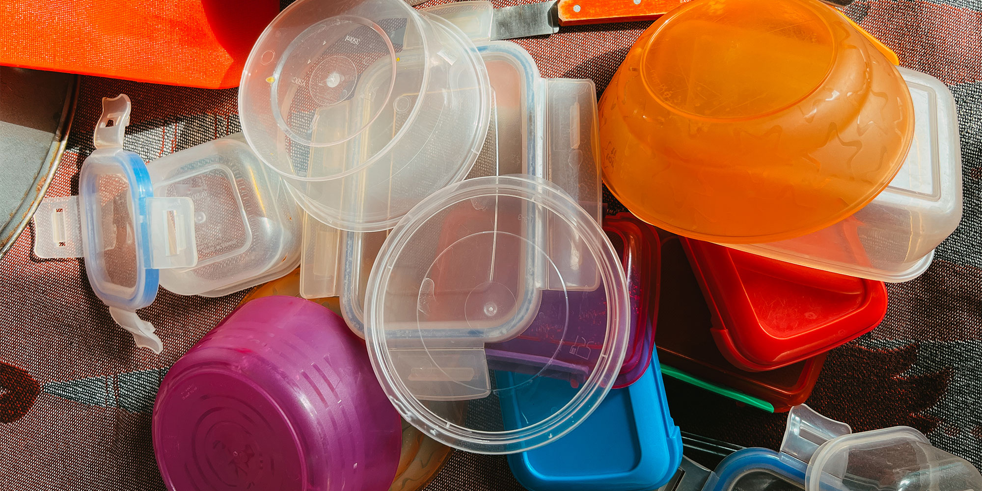 pile of tupperware plastic containers