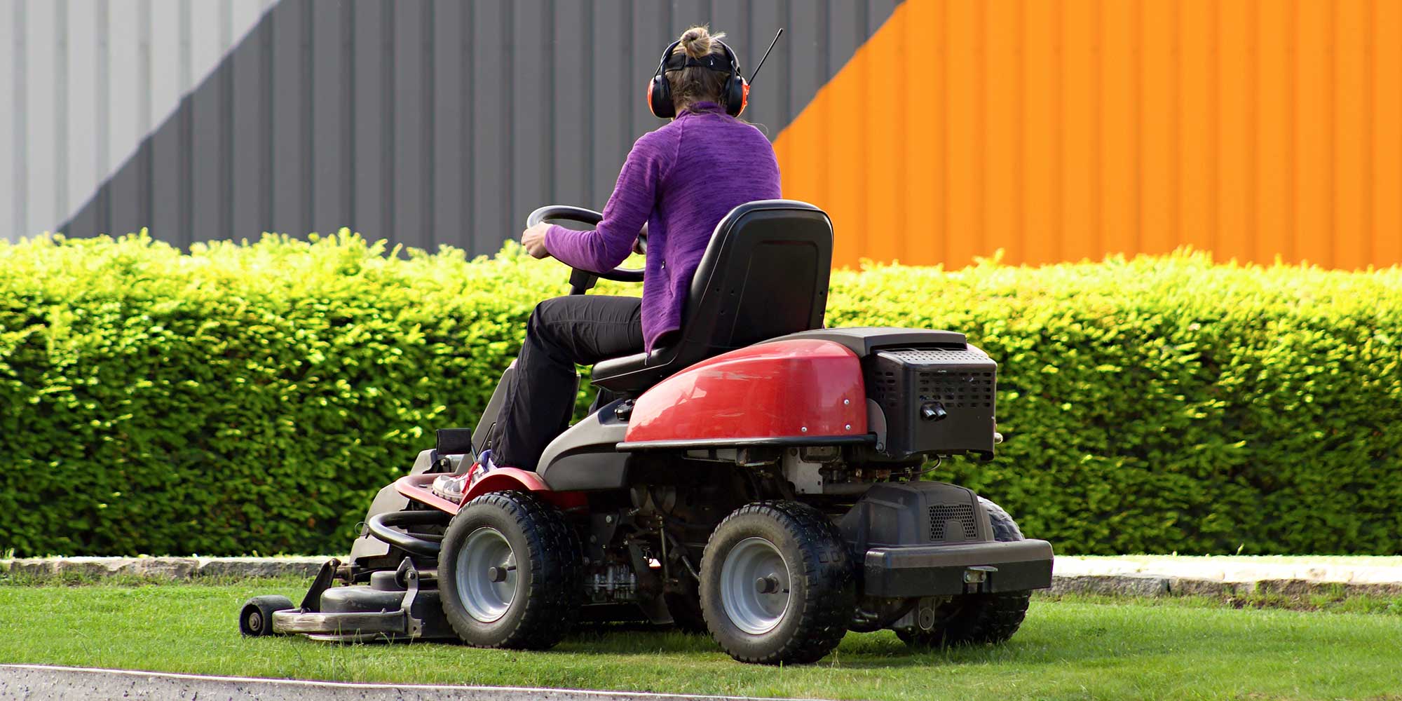 ride-on lawn mower