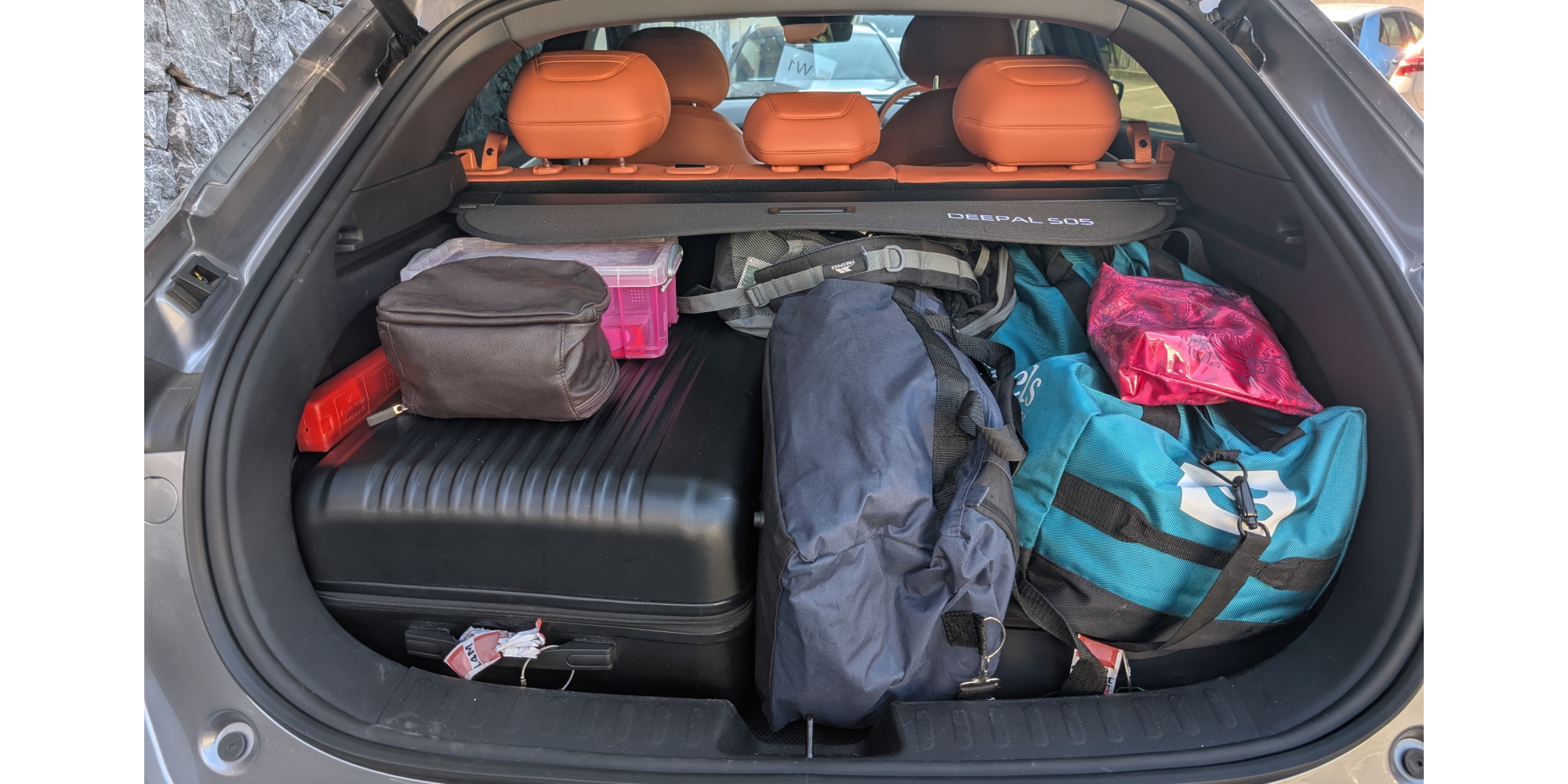 Changan Deepal S05 electric car boot filled with luggage