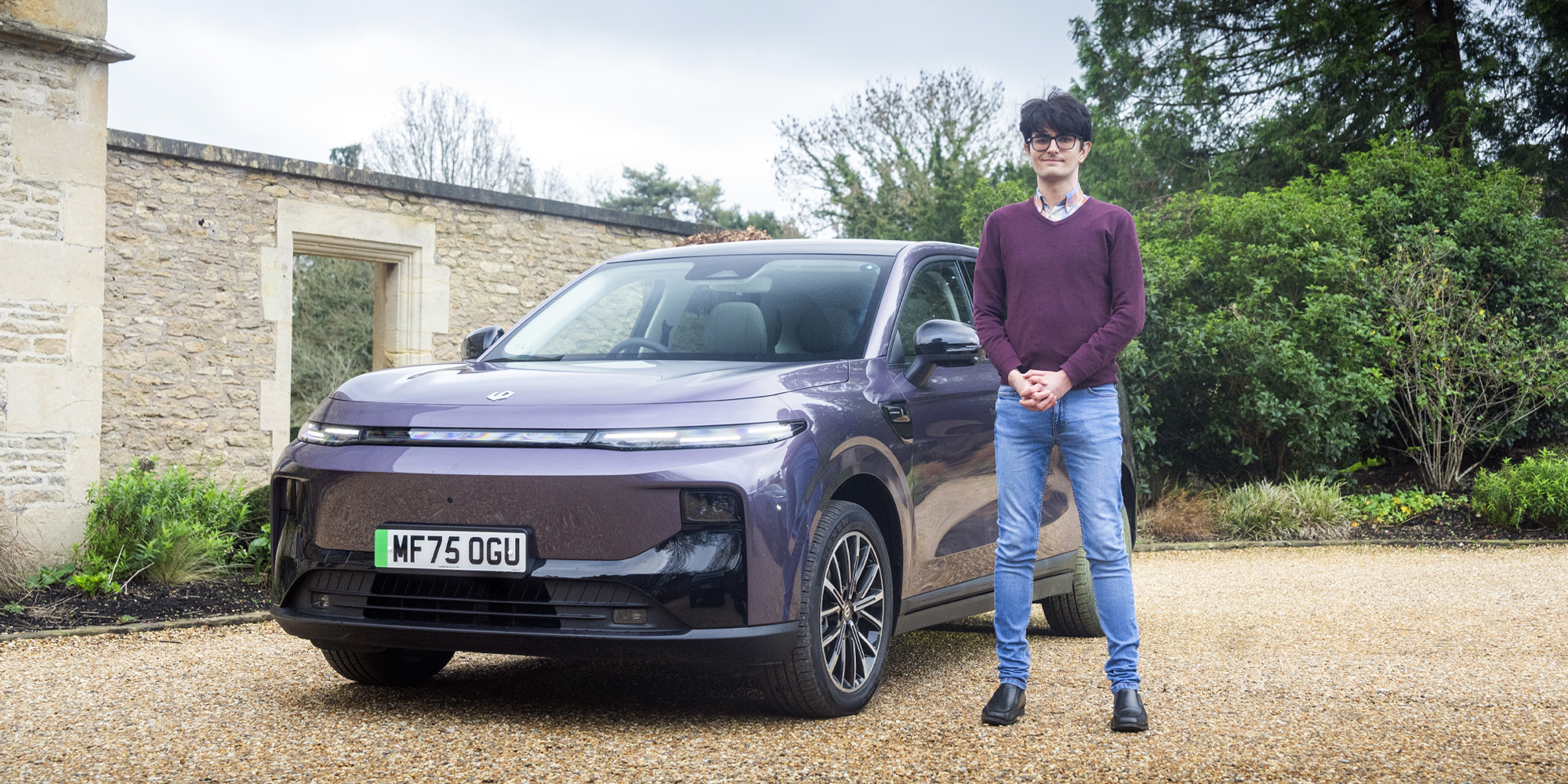 Dino Buratti stands next to a Leapmotor B10