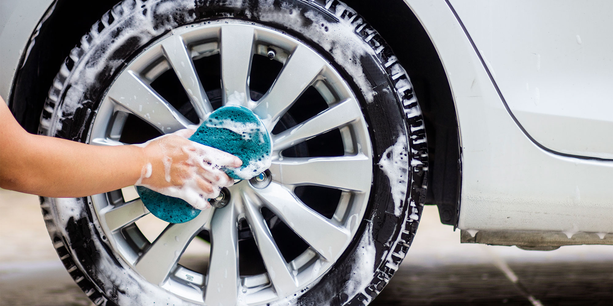 Cleaning car wheels