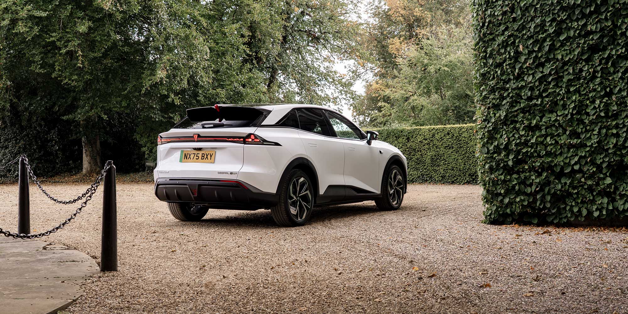 Changan Deepal S07 rear shot on gravel driveway
