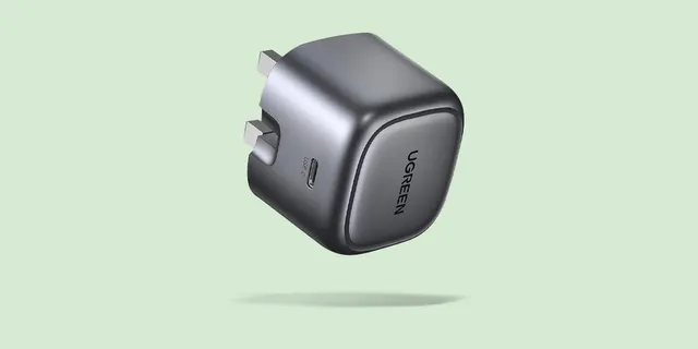 UGREEN Nexode 30W fast charger