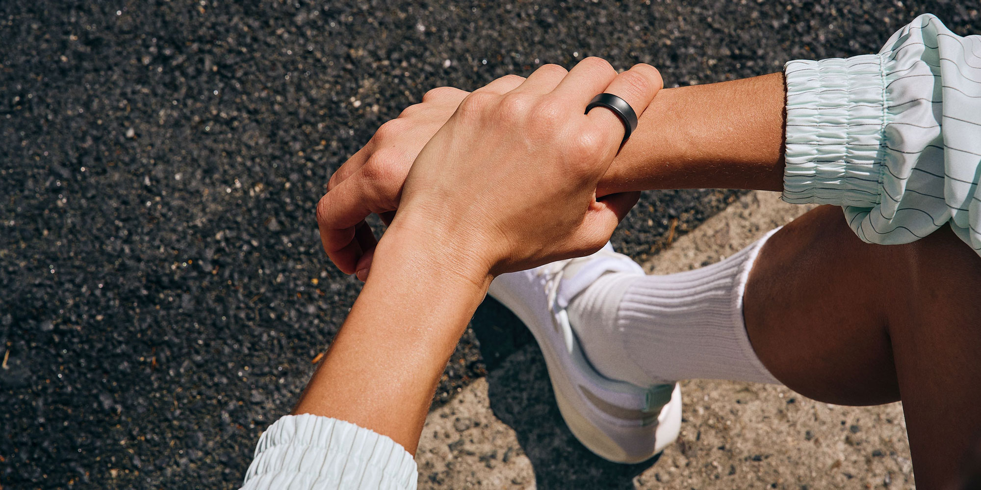 smart ring on finger