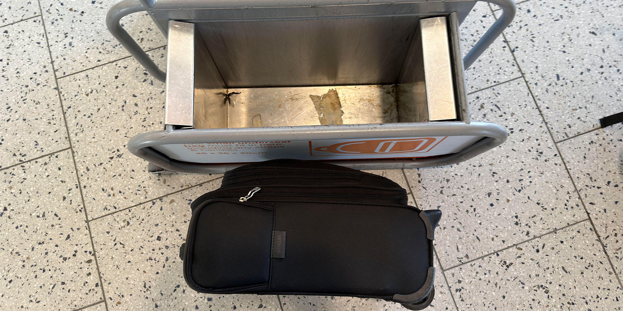 Faulty sizer at Gatwick Airport