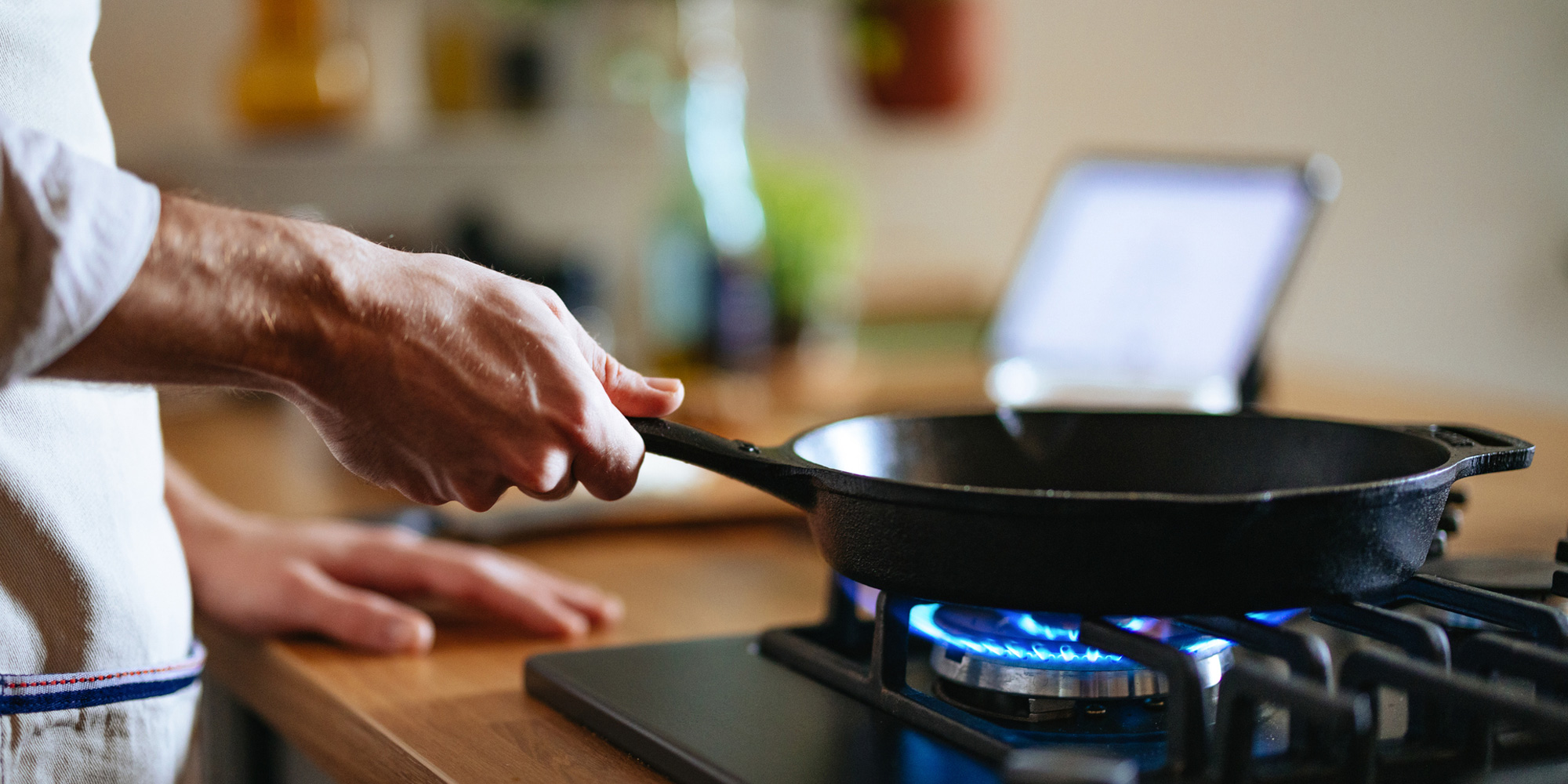 Cooking on cast iron skillet