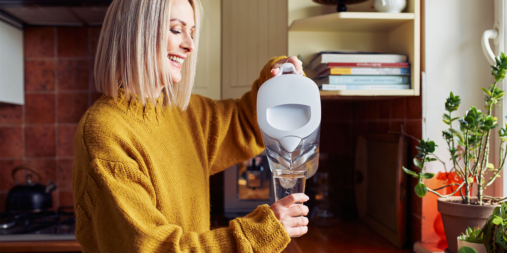 Using a water filter jug