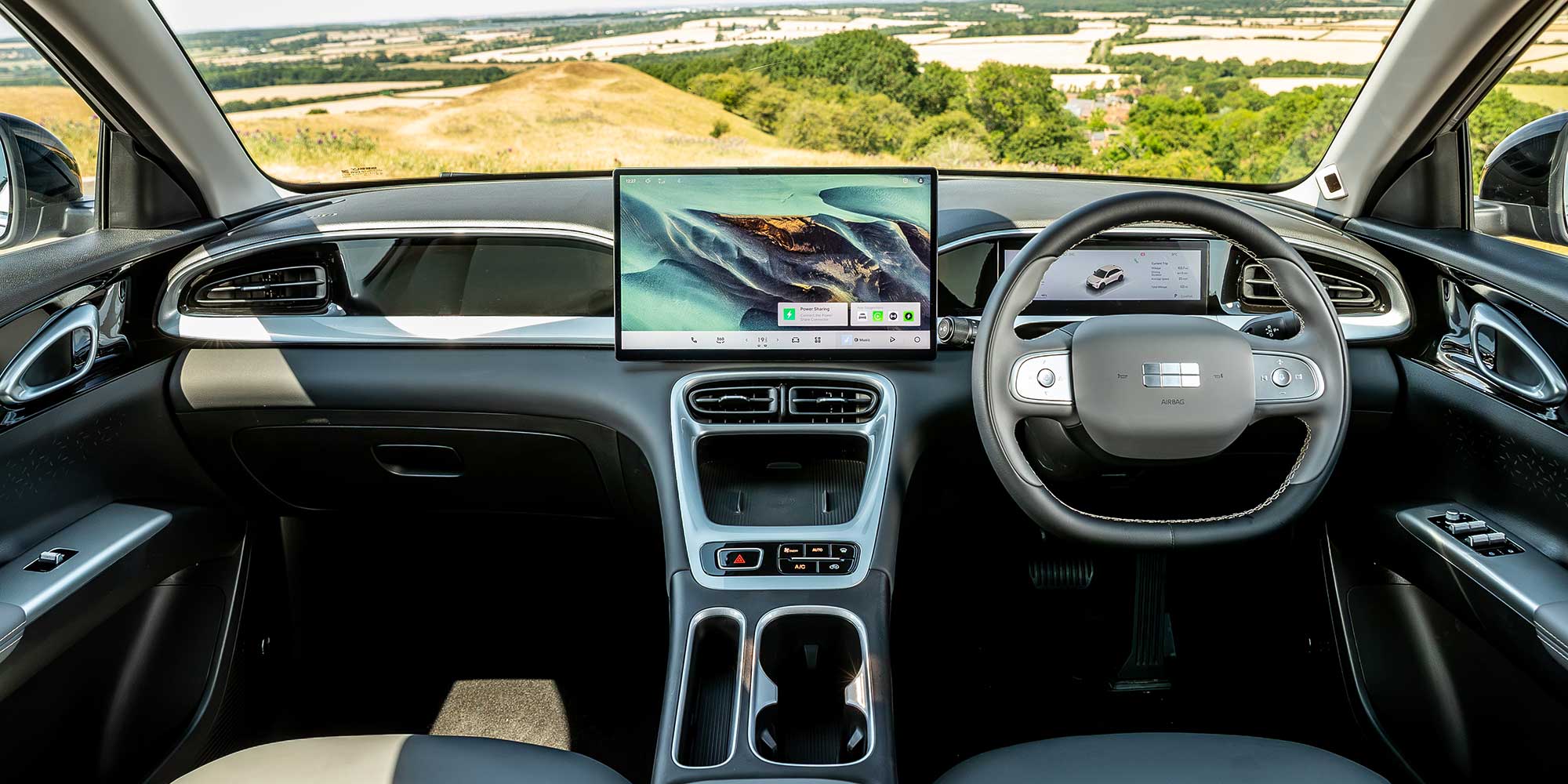 Geely EX2 cockpit