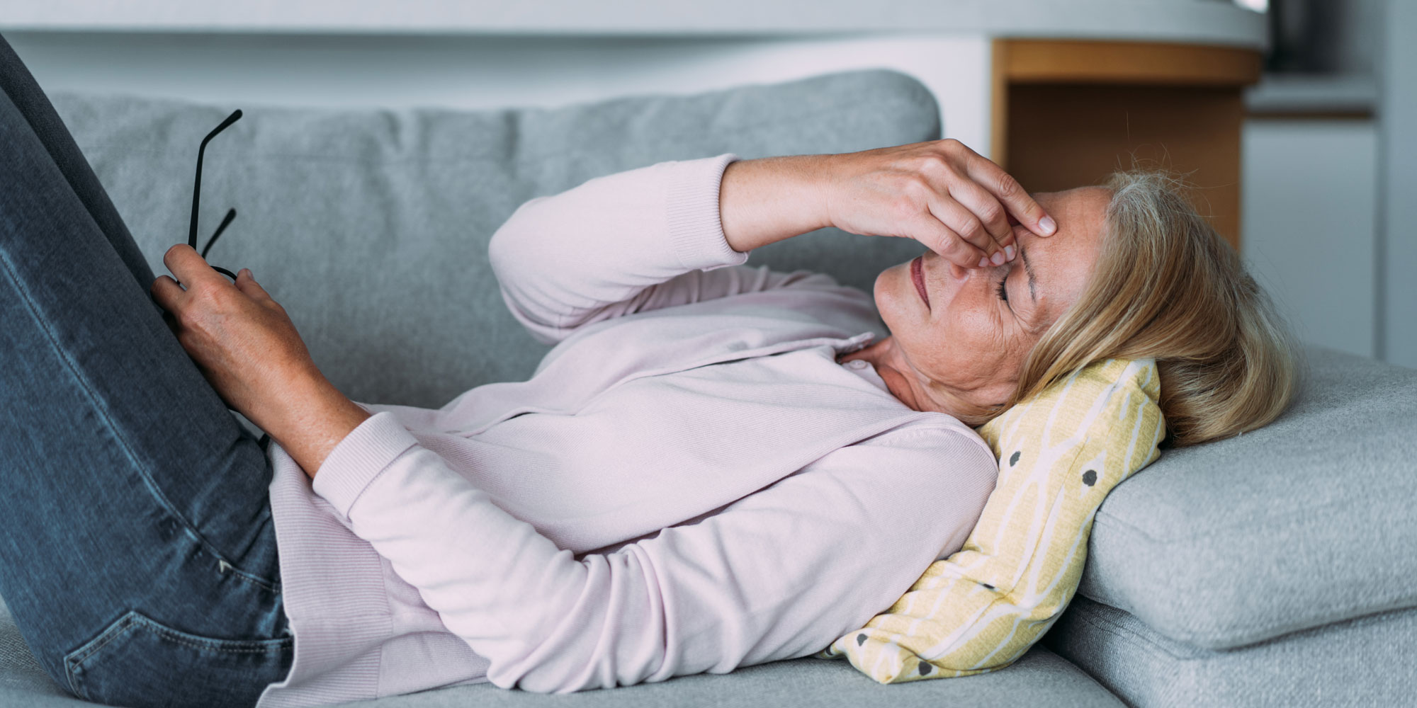 menopausal woman stomach cramps 