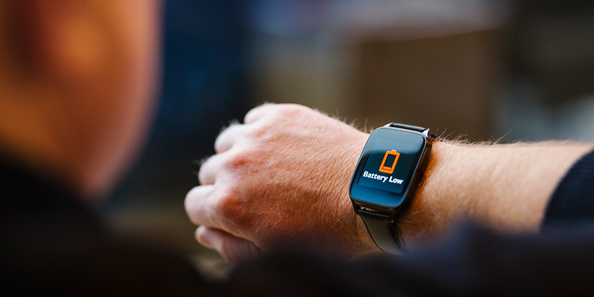 Depleted smartwatch battery at 0%