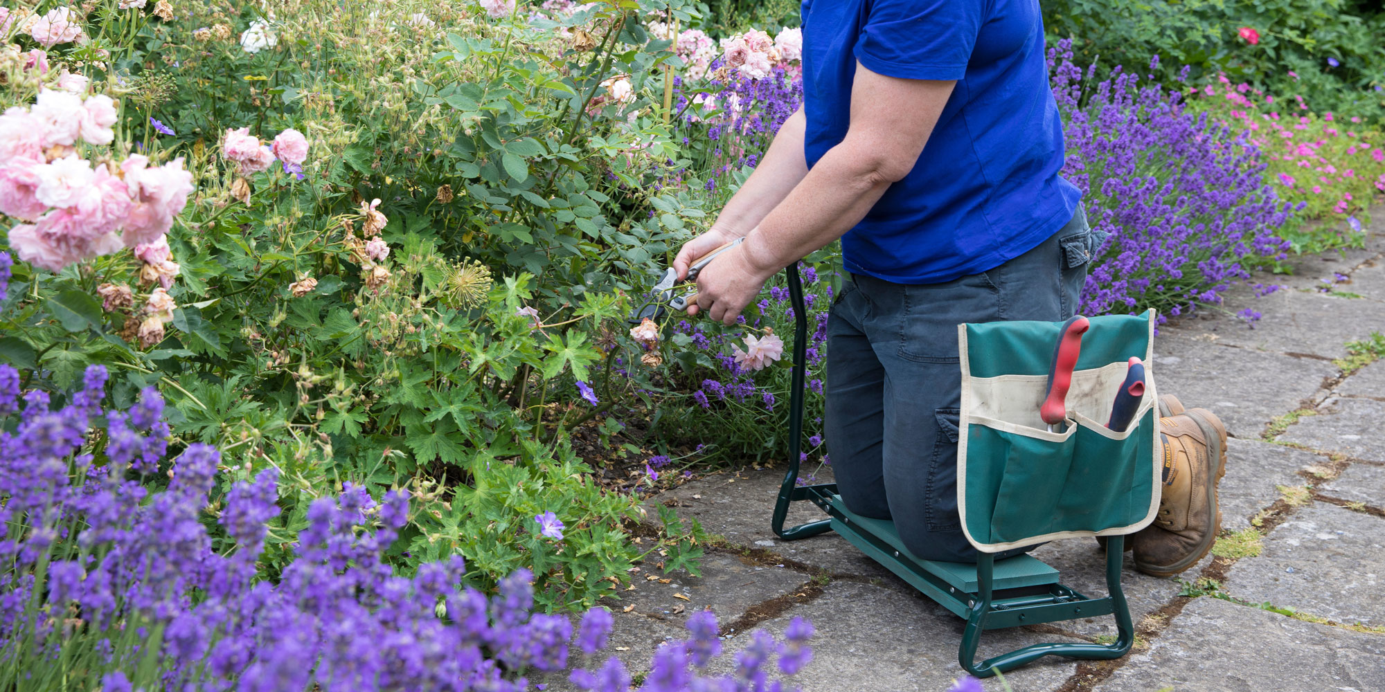 Using a garden kneeler