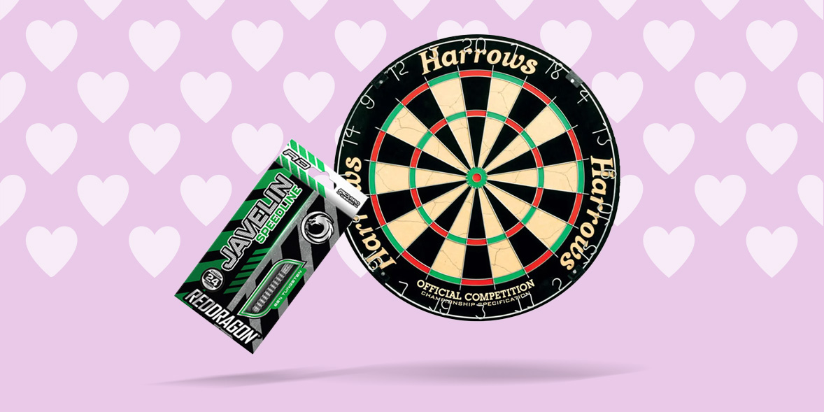 Dart board and set of darts