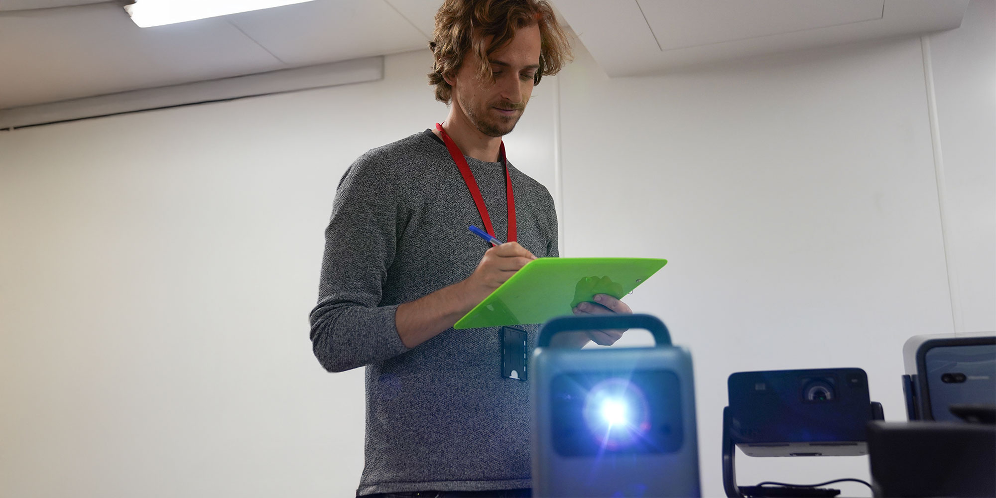 Making notes on projectors