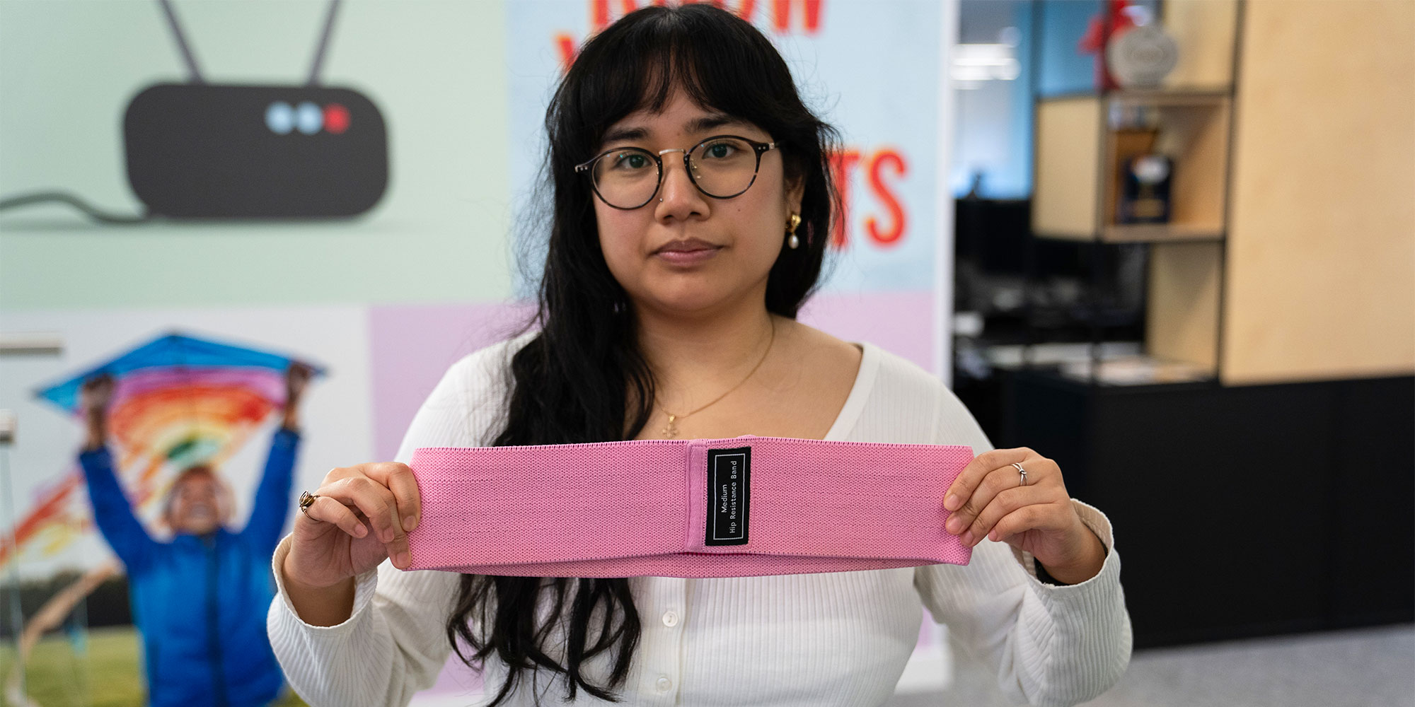 Hanna Pham and her cloth resistance bands