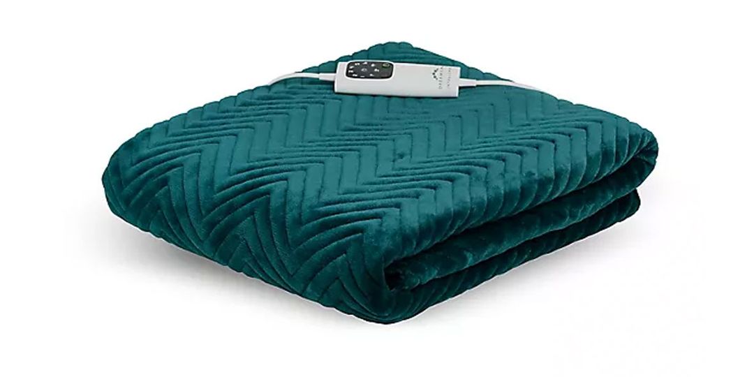 Dreamland Herringbone Pattern Heated Throw