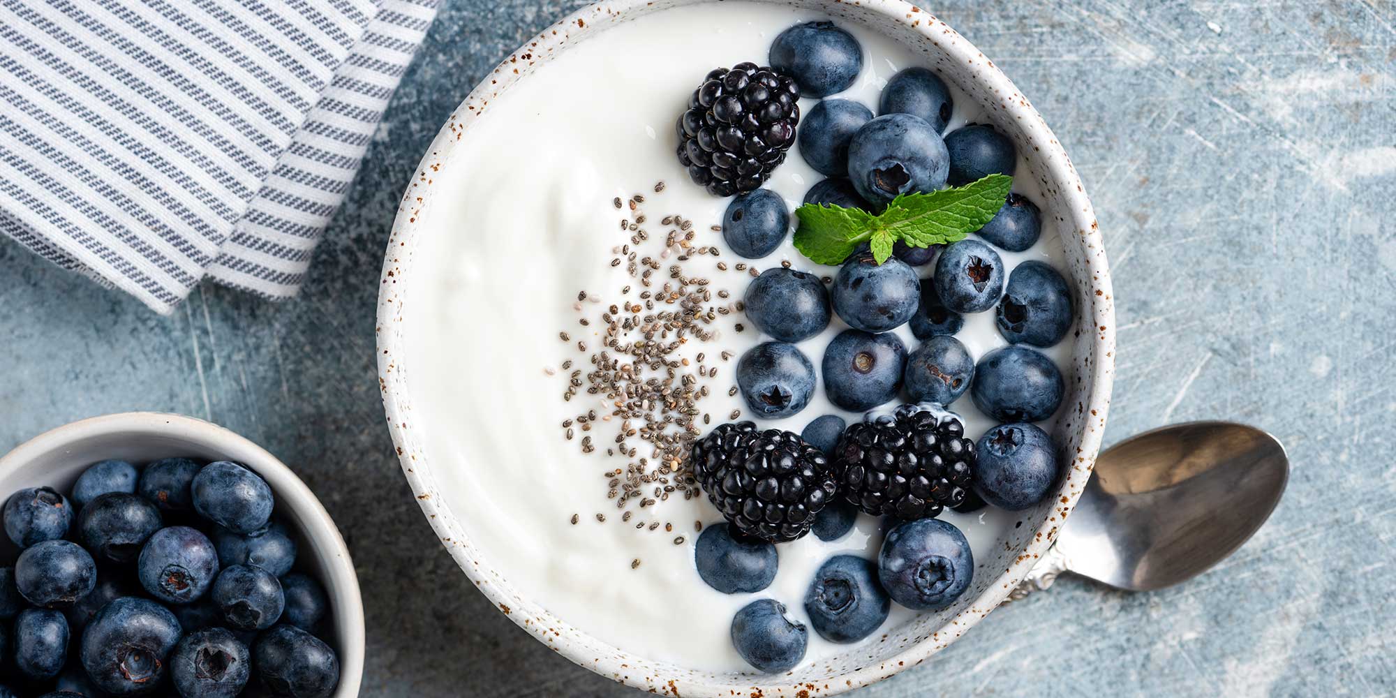 Greek yoghurt with seeds and berries