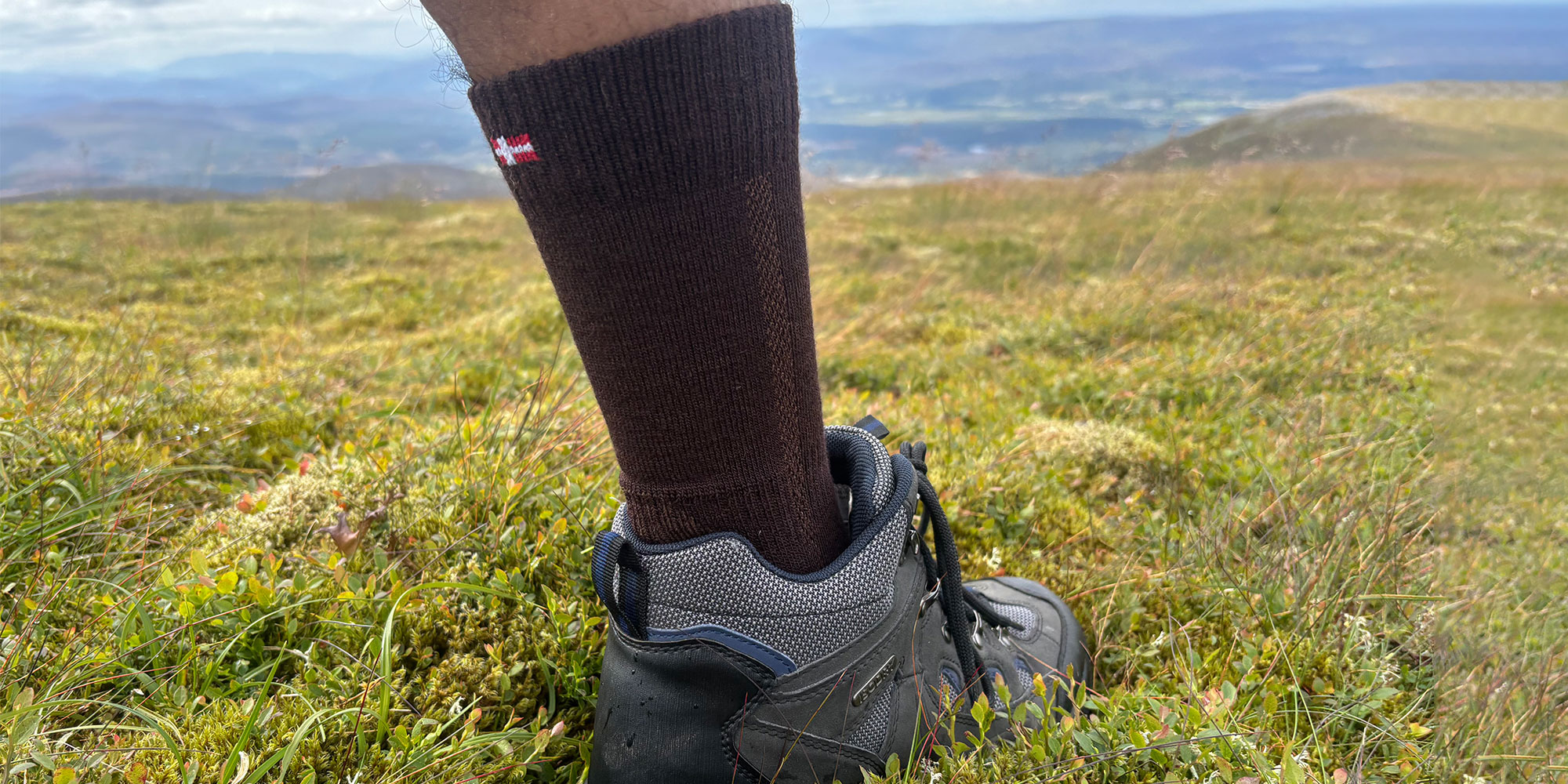 hiking socks testing image