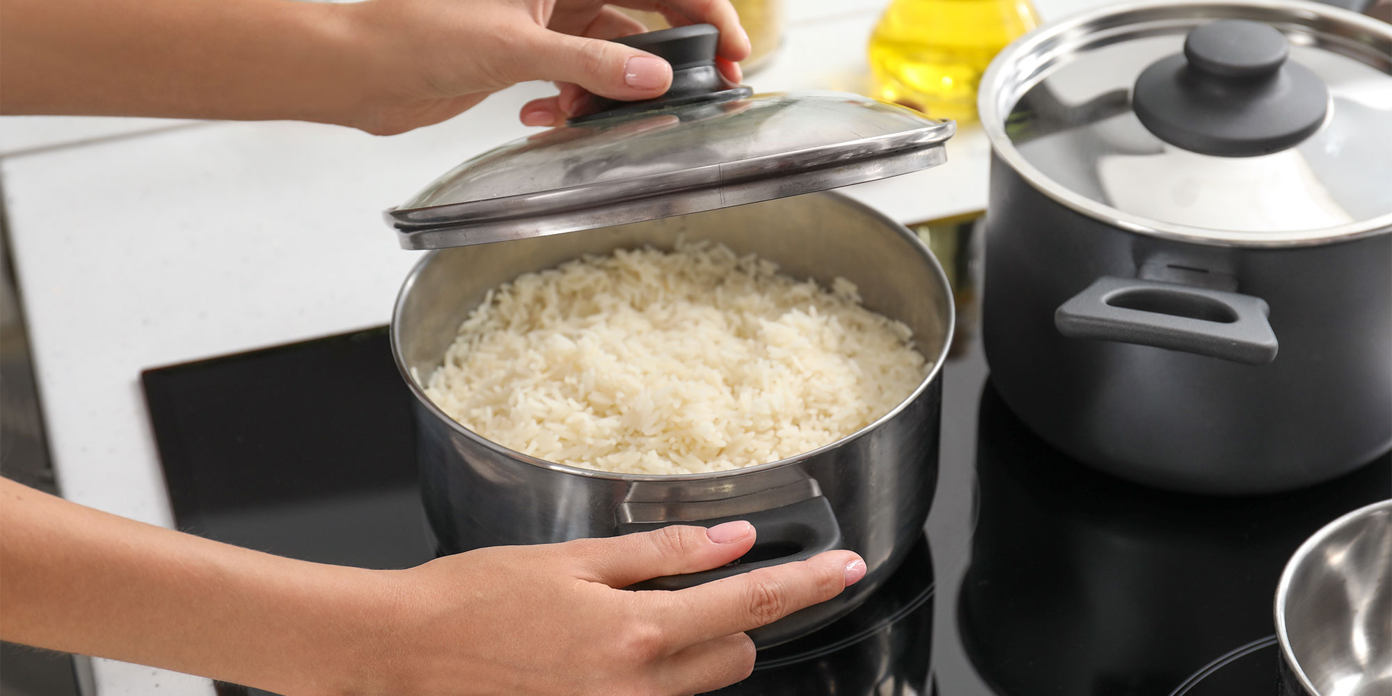 Cooking rice in a pan