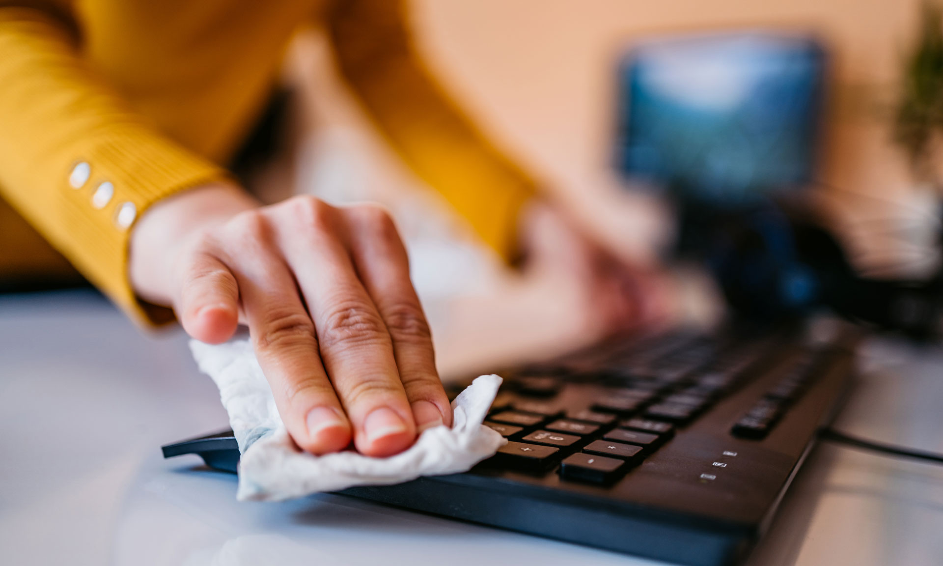 Cleaning a computer keyboard