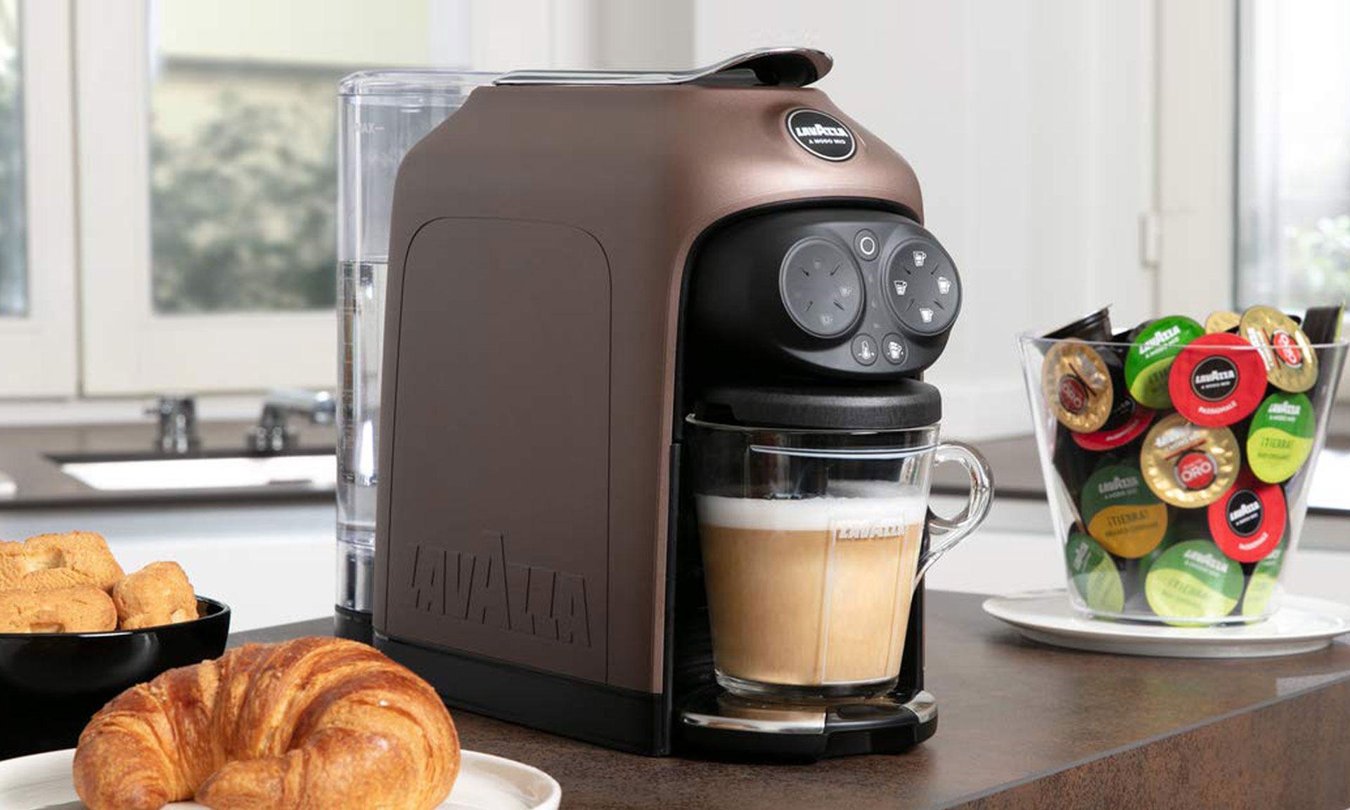 Lavazza A Modo Mio Desea Coffee Machine, Compare