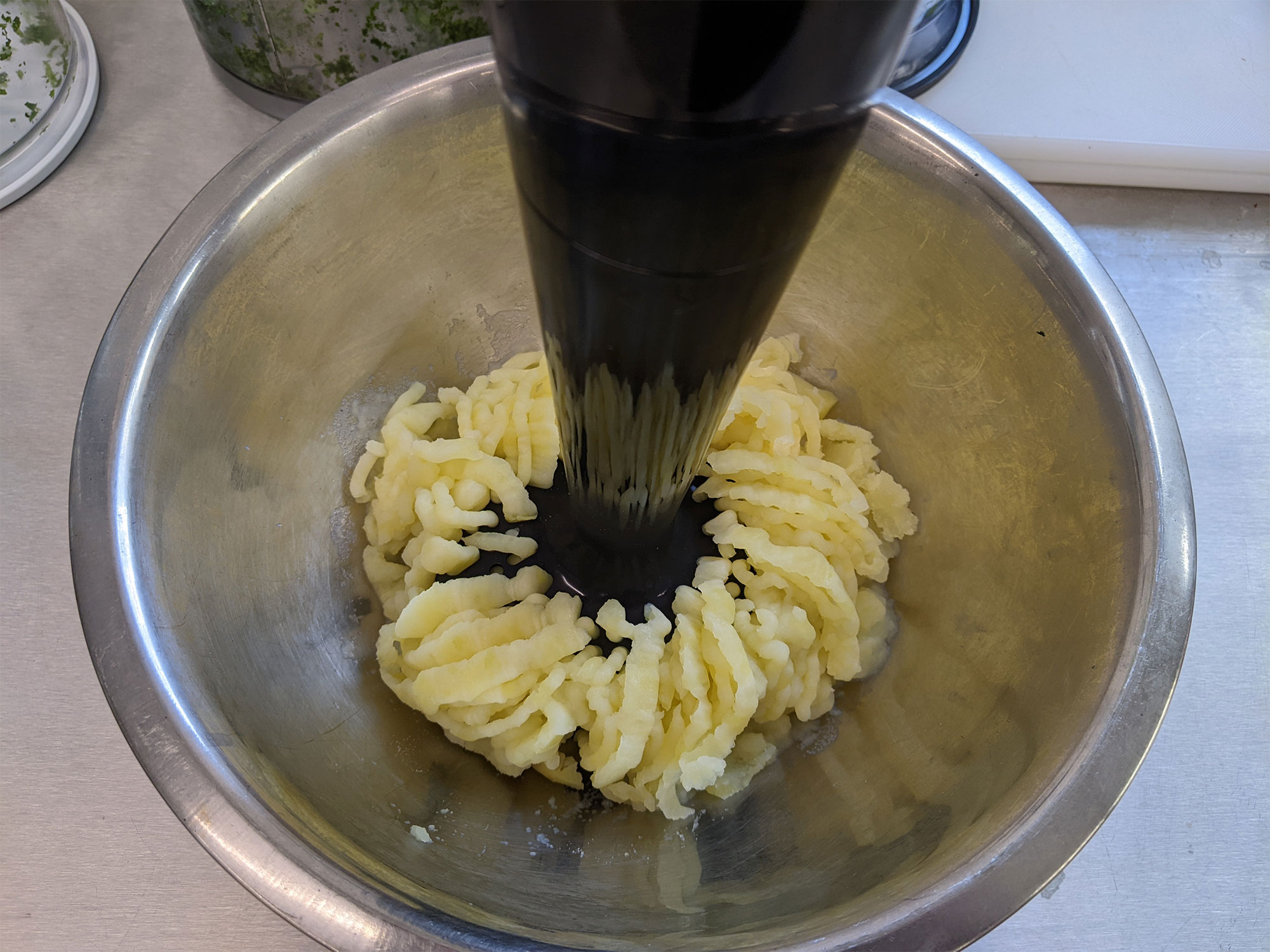 Best Hand Blenders Braun, Kitchen Aid, Russell Hobbs and Smeg hand